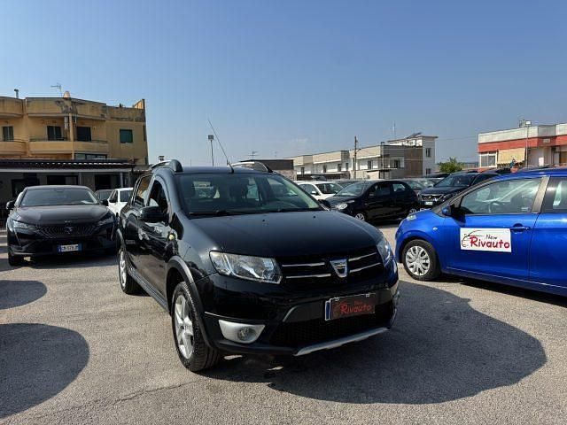 Usata Dacia Sandero Prestige 90 CV (66 kW) 2013 Nero Berlina