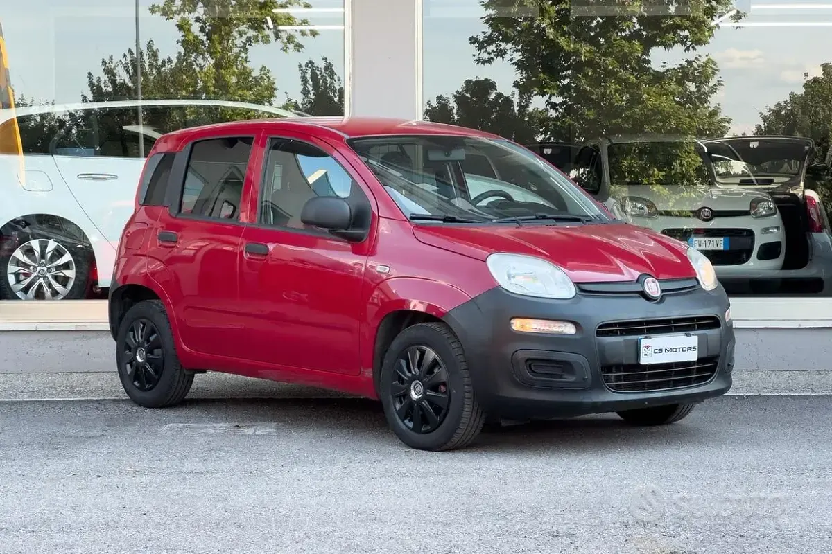 Usata Fiat Panda 75 CV (55 kW) 2015 Rosso Utilitaria