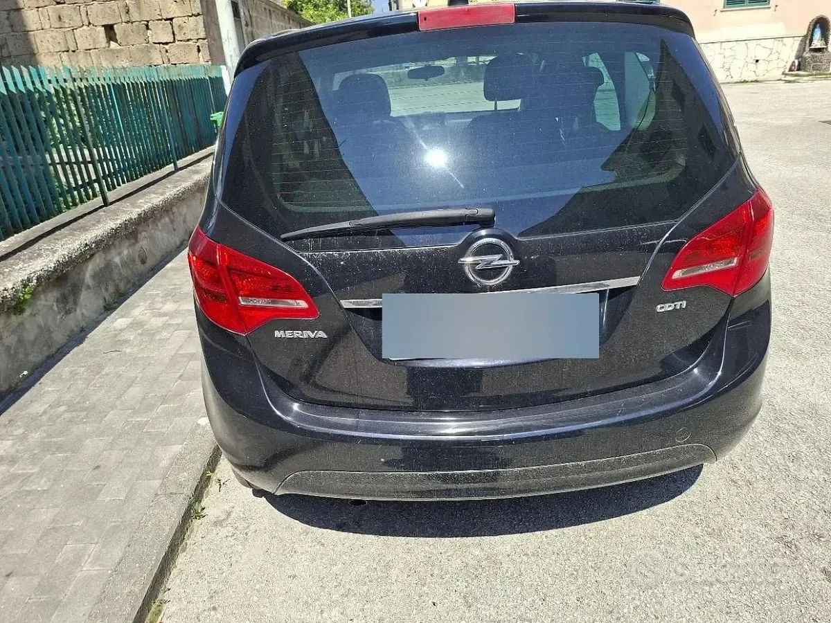 Usata Opel Meriva 75 CV (55 kW) 2010 Nero Monovolume