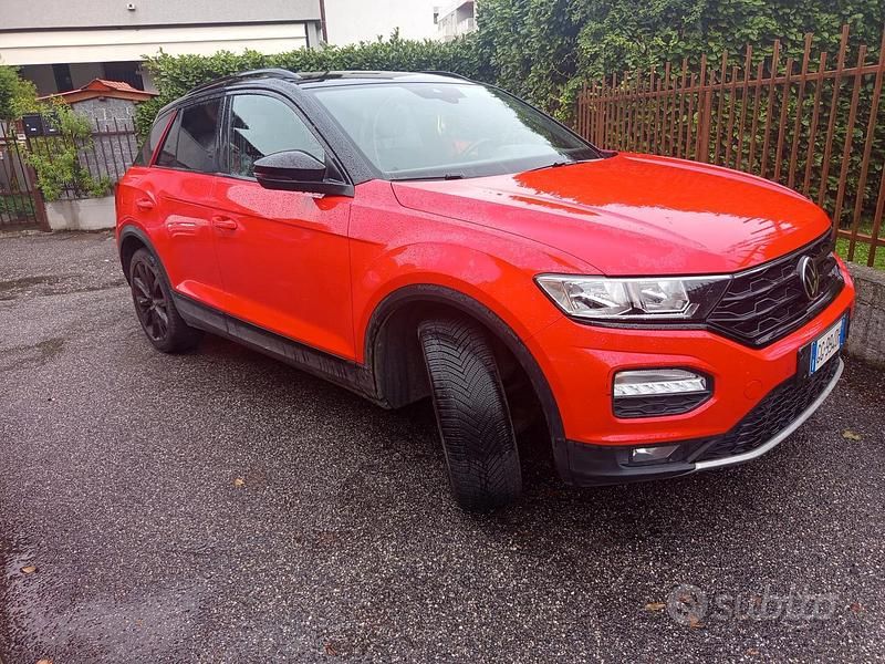 Usata VW T-Roc Sport 2021 Rosso SUV