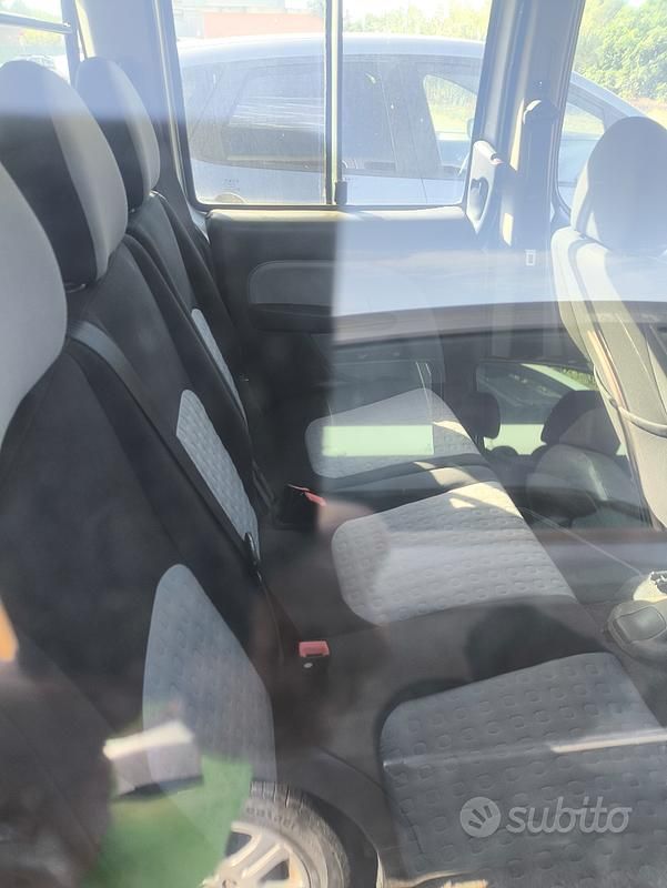 Usata Fiat Doblò 135 CV (99 kW) 2011 Monovolume