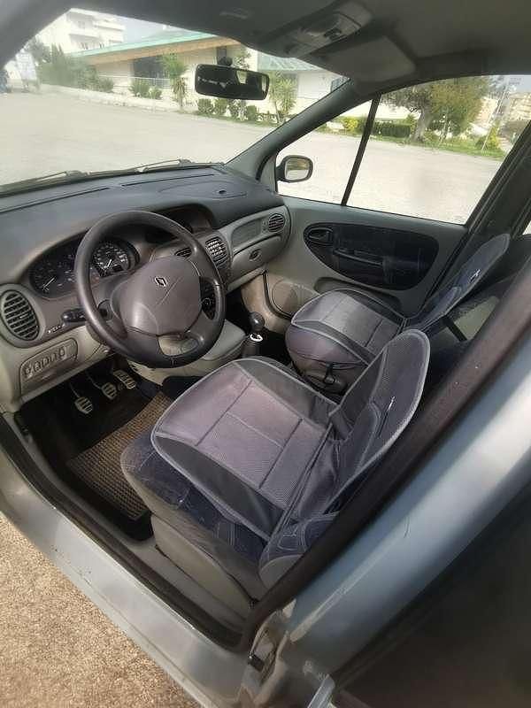 Usata Renault Scénic Dynamique 102 CV (75 kW) 2001 Grigio Monovolume