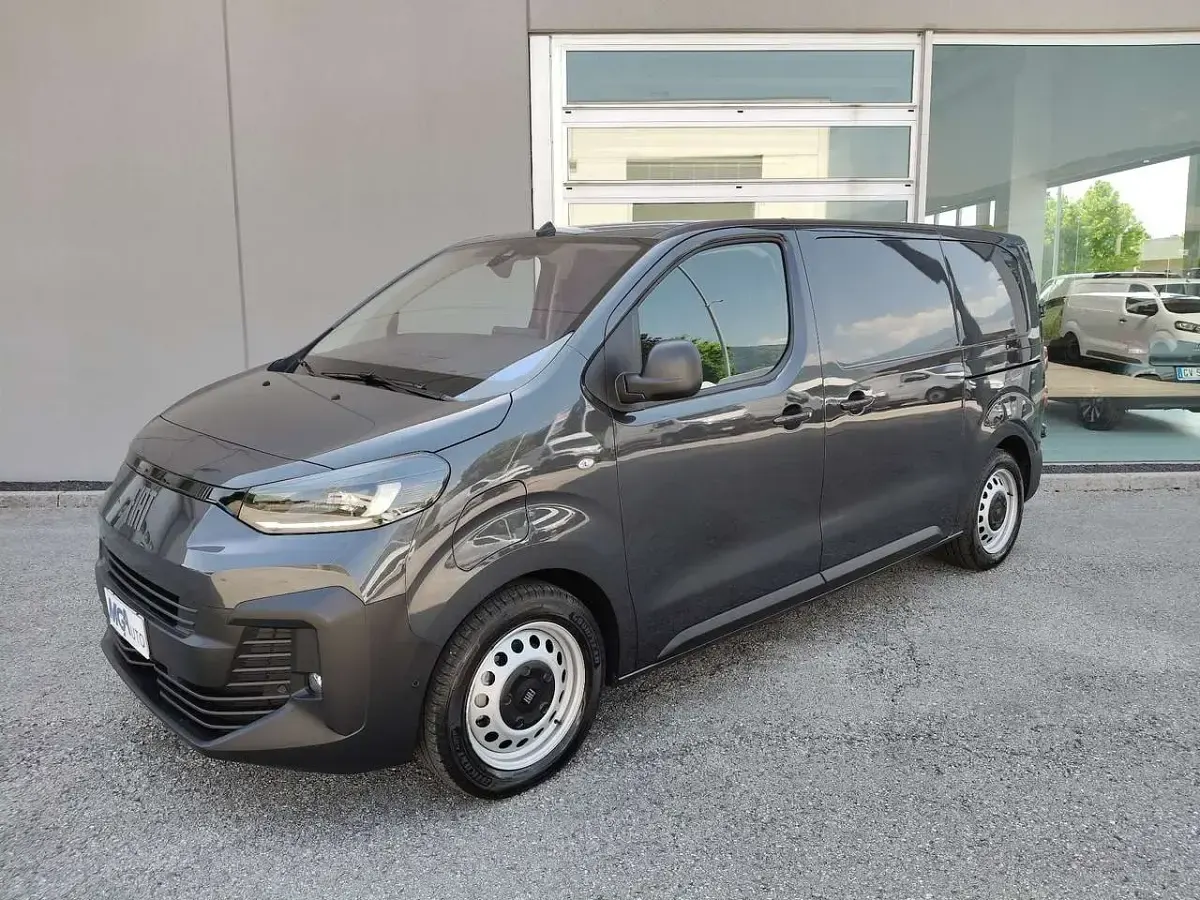 Usata Fiat Scudo 56 kW (77 CV) 2024 Grigio Furgone