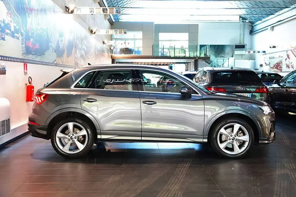 Usata Audi Q3 S-Line 245 CV (180 kW) 2023 Grigio SUV