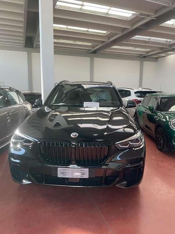 Nero Usata 2023 BMW X5 M Sport SUV | 61.000 € (Buon prezzo) - Immagine 1/4