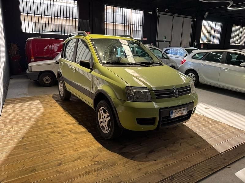 Usata Fiat Panda Cross Cross 69 CV (50 kW) 2006 Giallo Utilitaria