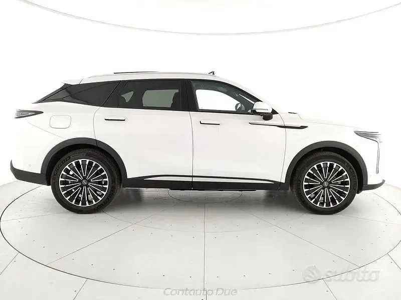 Nuova Omoda 9 537 CV (394 kW) 2026 Bianco SUV