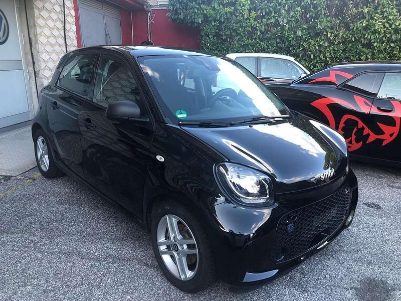 Nero Usata 2021 Smart ForFour Electric Drive Passion Due volumi | 10.990 € (Ottimo prezzo) - Immagine 1/4