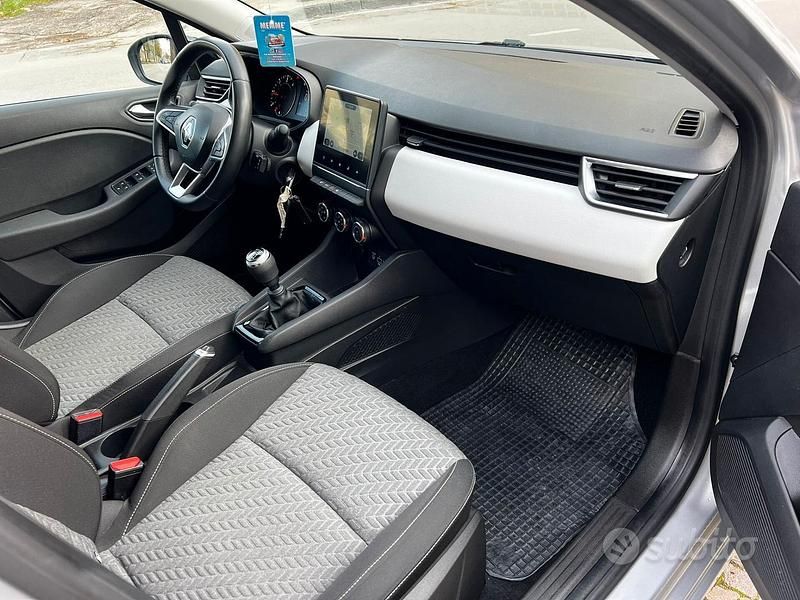 Usata Renault Clio V Evolution 100 CV (73 kW) 2023 Grigio Berlina