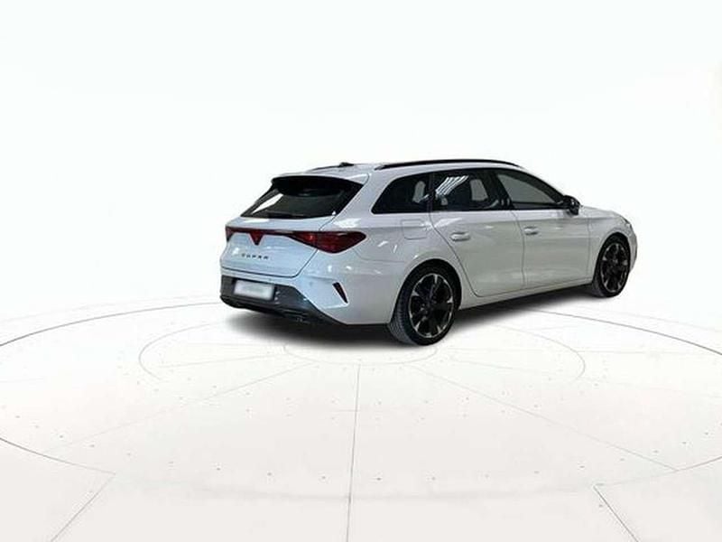 Usata Cupra Leon 150 CV (110 kW) 2025 Bianco / pastello Station wagon