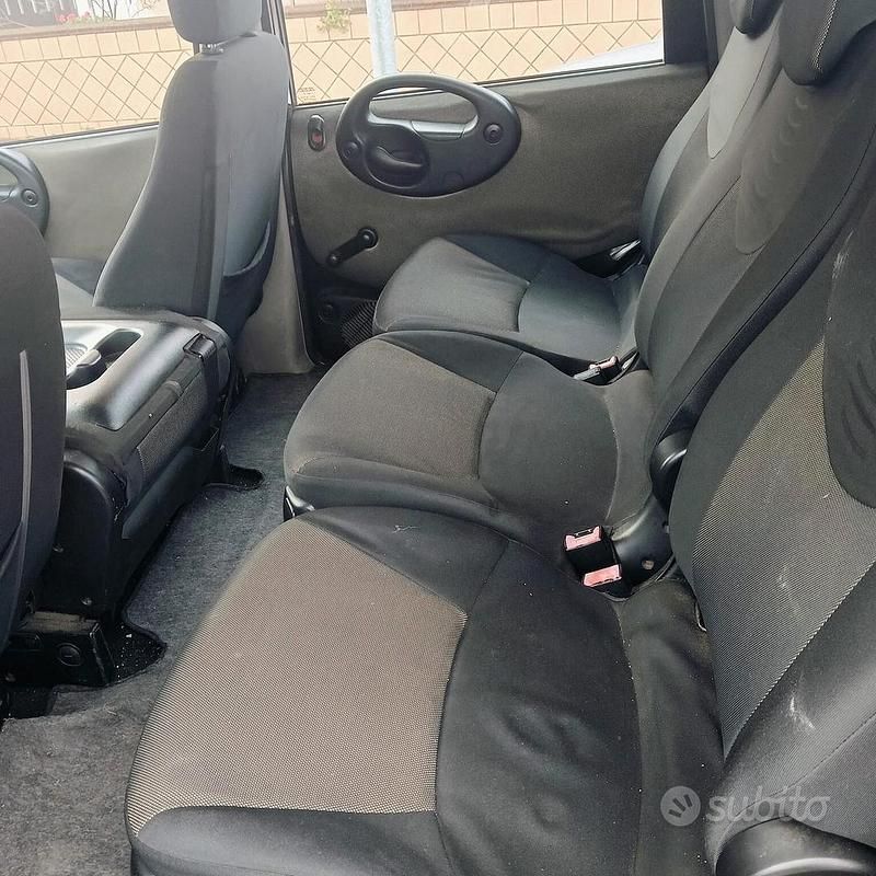 Usata Fiat Multipla Dynamic 103 CV (75 kW) 2010 Nero Monovolume