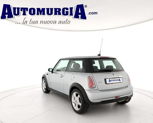 Begagnad Mini ONE 90 HK (66 kW) 2005 Silver Halvkombi