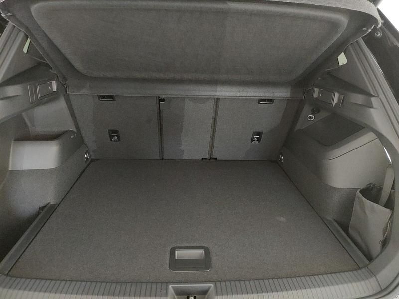 Neu VW Tiguan R-line 193 PS (141 kW) 2025 Schwarz SUV