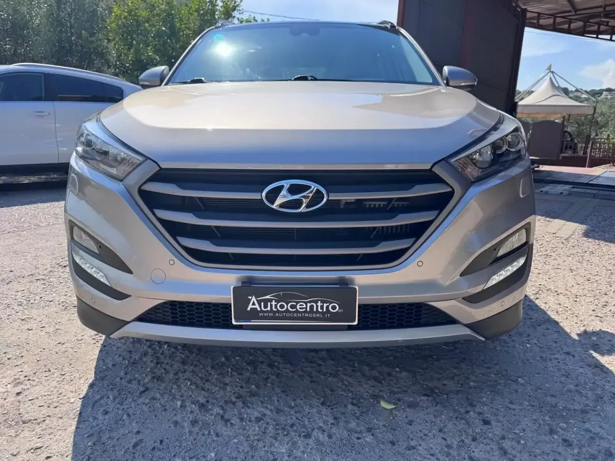 Usata Hyundai Tucson Edition 141 CV (103 kW) 2018 Argento SUV