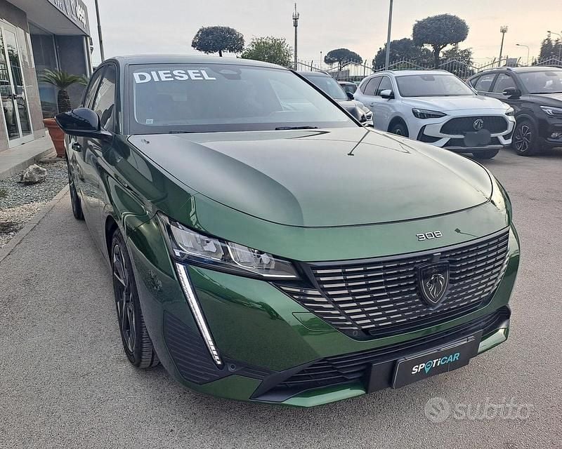 Usata Peugeot 308 Allure 130 CV (95 kW) 2022 Verde Berlina