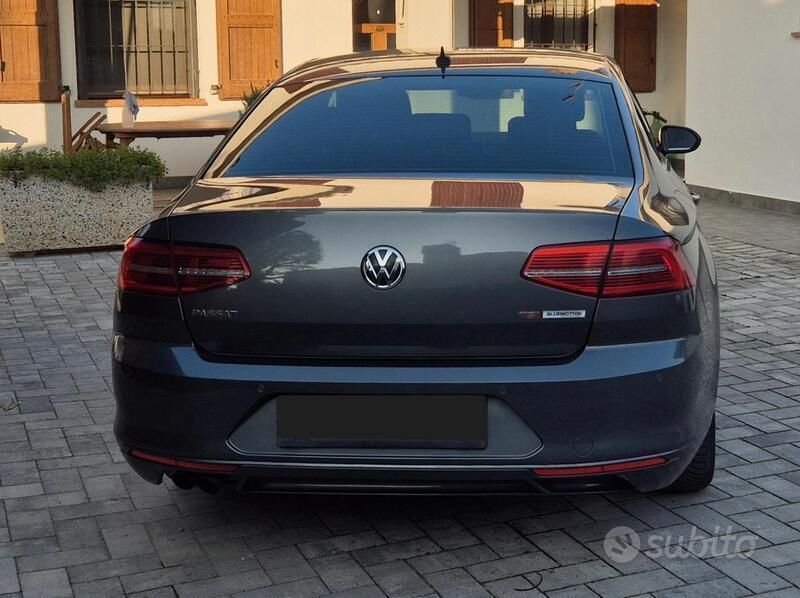 Usata VW Passat Business 180 CV (132 kW) 2016 Grigio Berlina