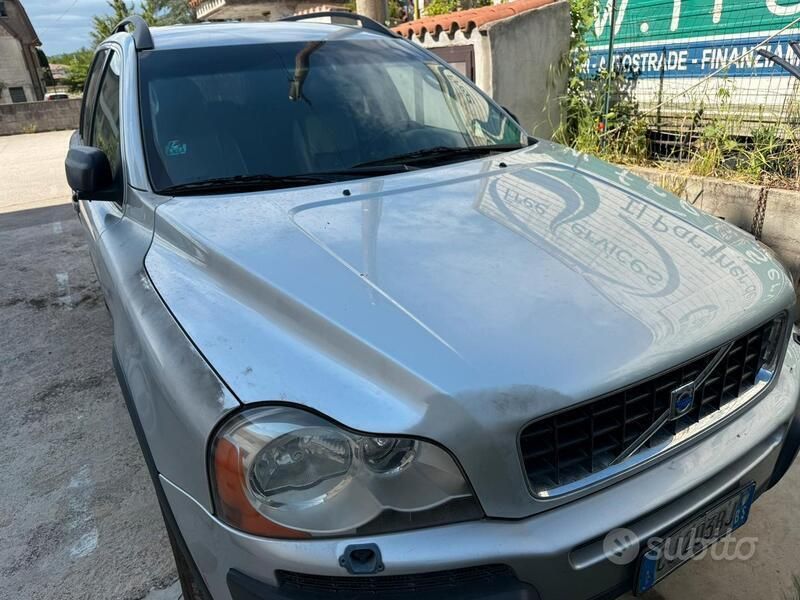 Usado Volvo XC90 163 HP (119 kW) 2003 Cinzento SUV