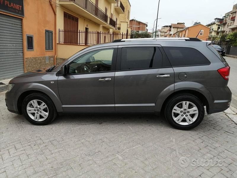 Usata Fiat Freemont 140 CV (102 kW) 2012 Grigio SUV