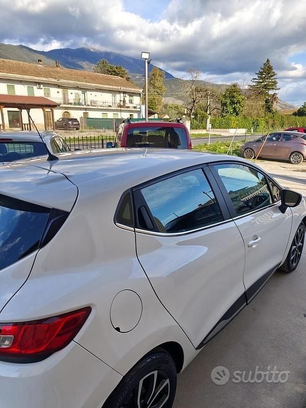 Usata Renault Clio IV Intens 90 CV (66 kW) 2017 Bianco Berlina