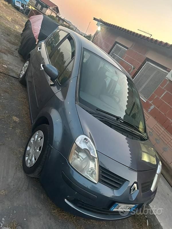 Usata Renault Modus 75 CV (55 kW) 2007 Grigio Monovolume