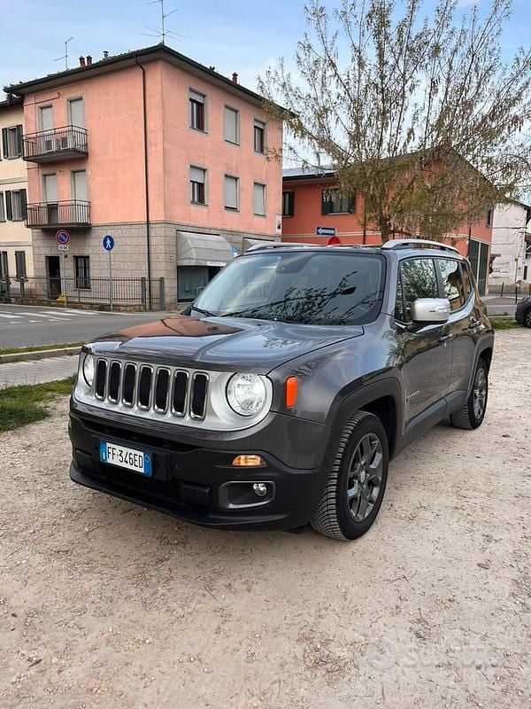 Usata Jeep Renegade 120 CV (88 kW) 2015 Grigio SUV