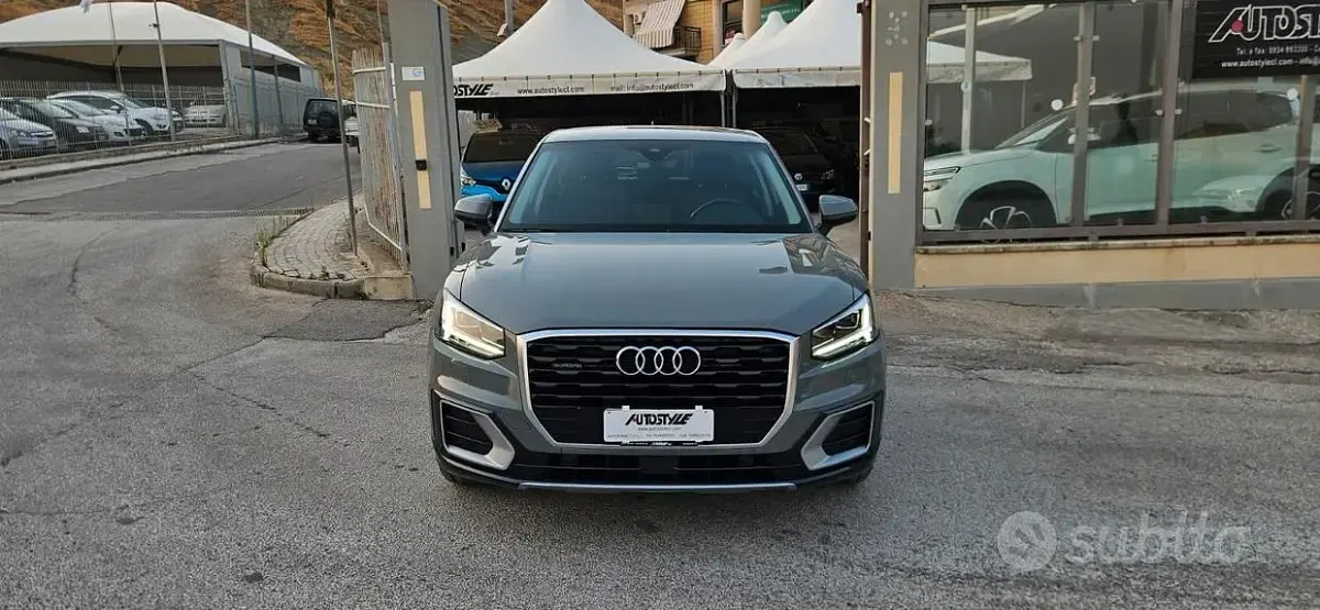 Usata Audi Q2 Design 150 CV (110 kW) 2018 Grigio SUV