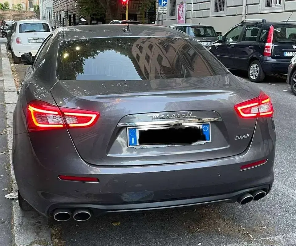 Usata Maserati Ghibli 250 CV (183 kW) 2017 Grigio Berlina