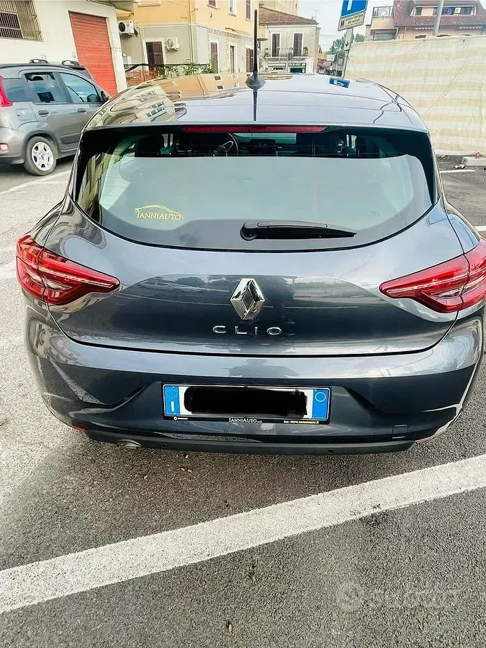 Usata Renault Clio V Zen 101 CV (74 kW) 2021 Berlina