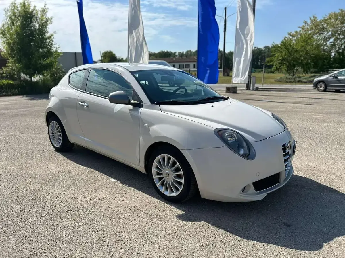 Usata Alfa Romeo MiTo Distinctive 85 CV (62 kW) 2014 Bianco Utilitaria