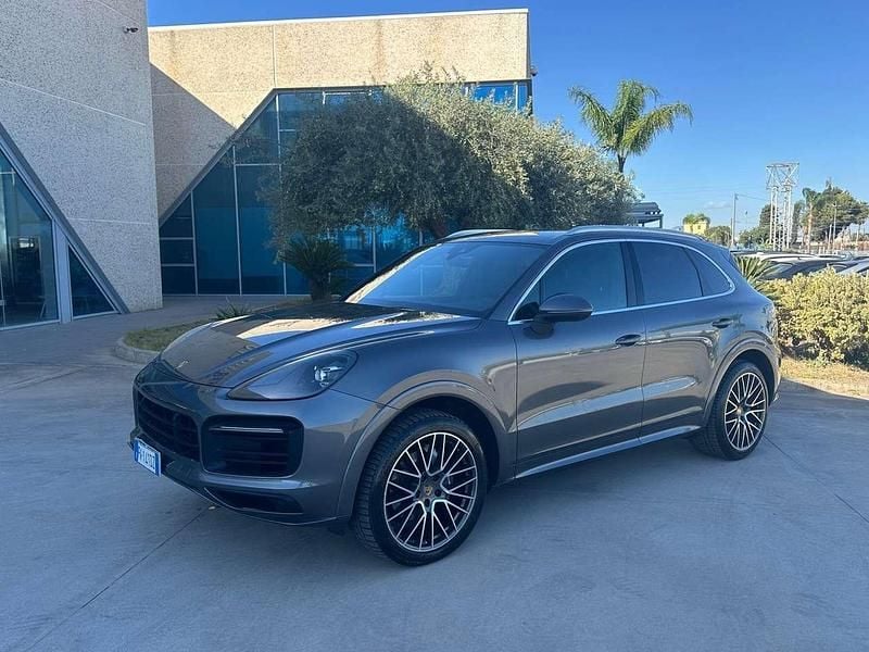 Grigio Usata 2019 Porsche Cayenne SUV | 46.900 € (Ottimo prezzo) - Immagine 1/4