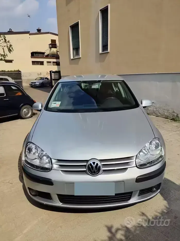 Usata VW Golf IV 105 CV (77 kW) 2004 Grigio Berlina