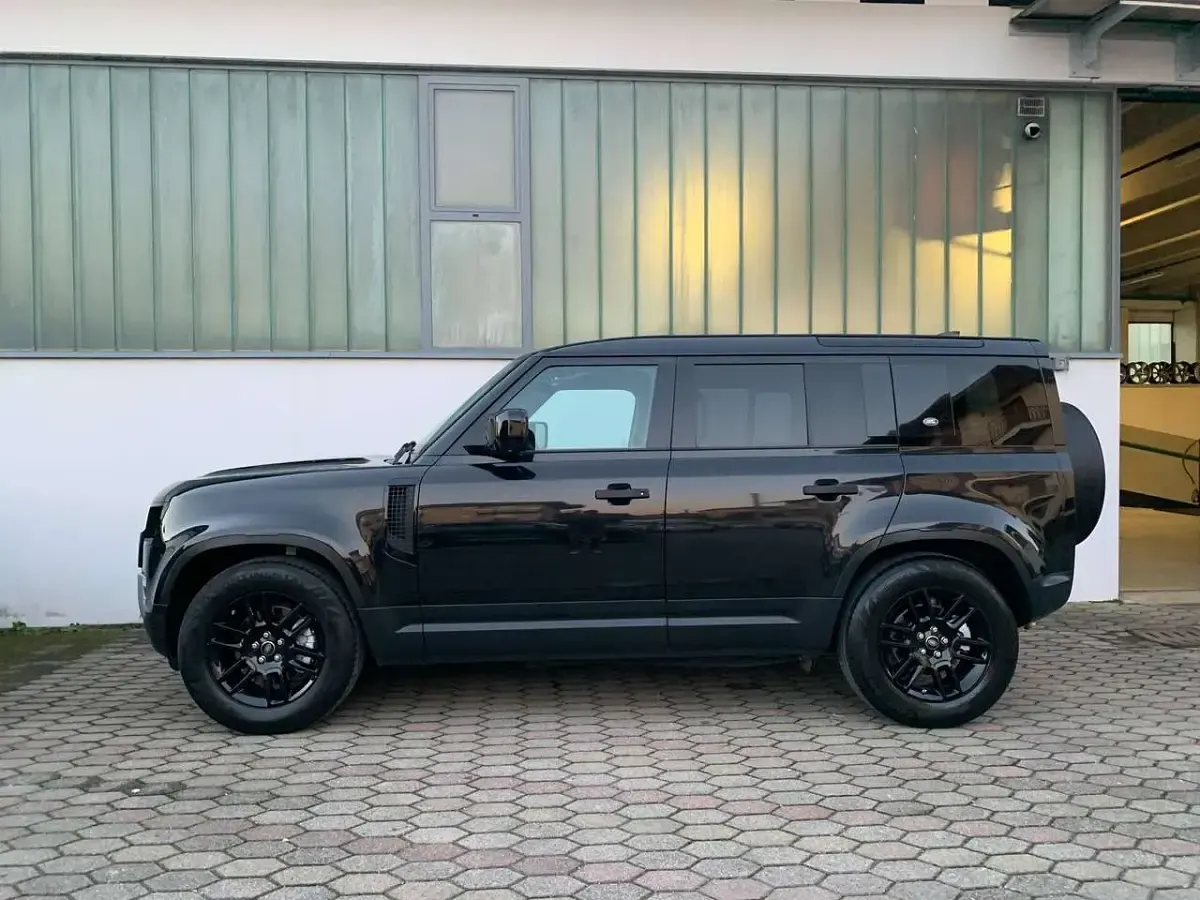 Usata Land Rover Defender S 200 CV (147 kW) 2020 Nero SUV