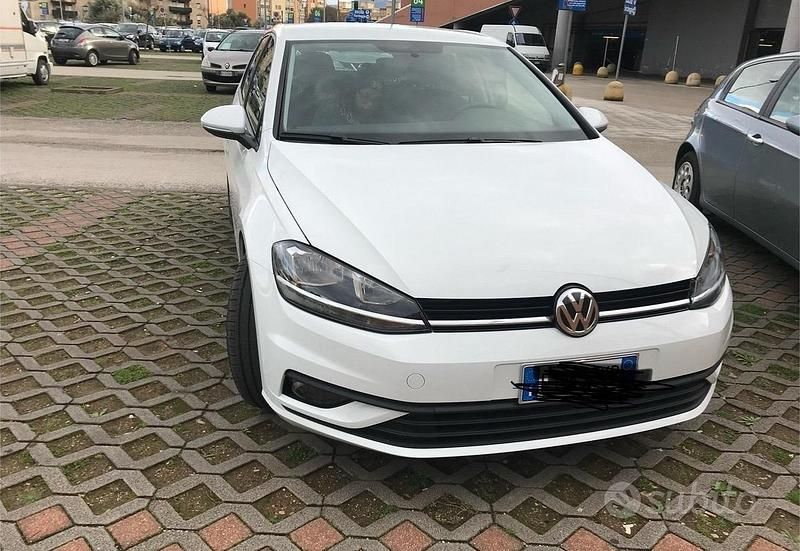 Bianco Usata 2018 VW Golf VII Tre volumi | 13.500 € (Ottimo prezzo) - Immagine 1/3