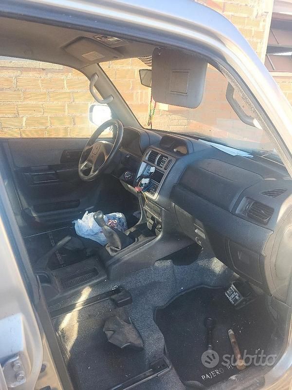 Usata Mitsubishi Pajero 2002 Grigio SUV