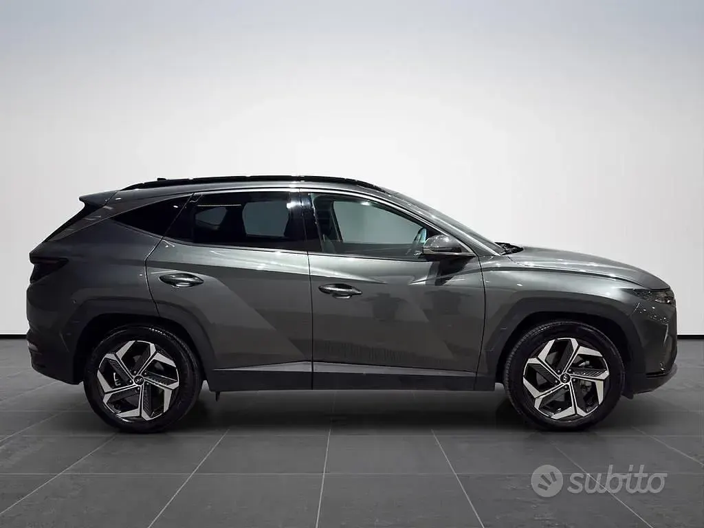 Usata Hyundai Tucson 179 CV (131 kW) 2024 Grey amazon SUV