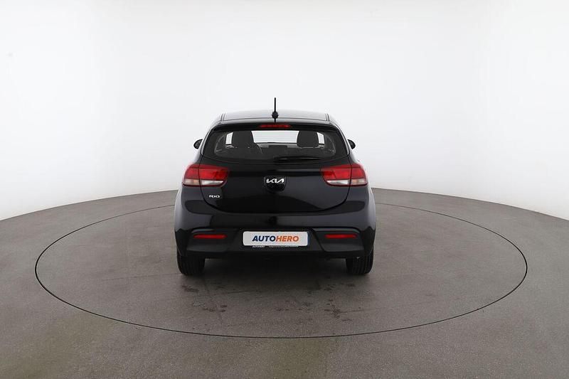 Usata Kia Rio Style 120 CV (88 kW) 2022 Nero