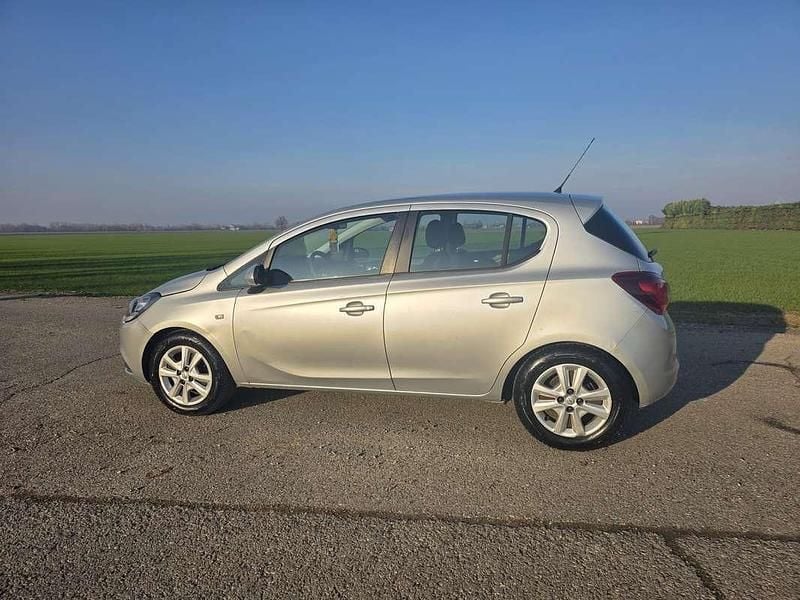 Usata Opel Corsa 90 CV (66 kW) 2016 Argento Utilitaria