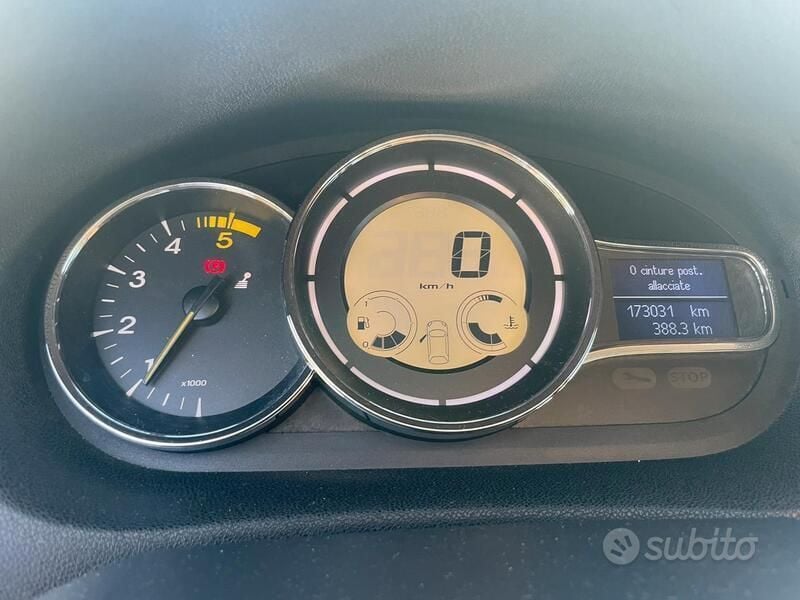 Usata Renault Mégane III 110 CV (80 kW) 2009 Grigio Utilitaria