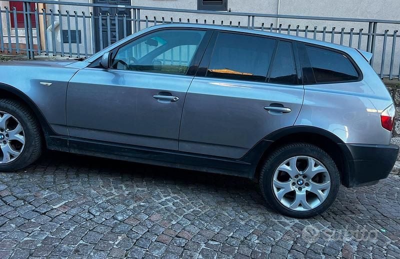 Grigio Usata 2005 BMW X3 SUV | 2500 € (Super prezzo) - Immagine 1/4
