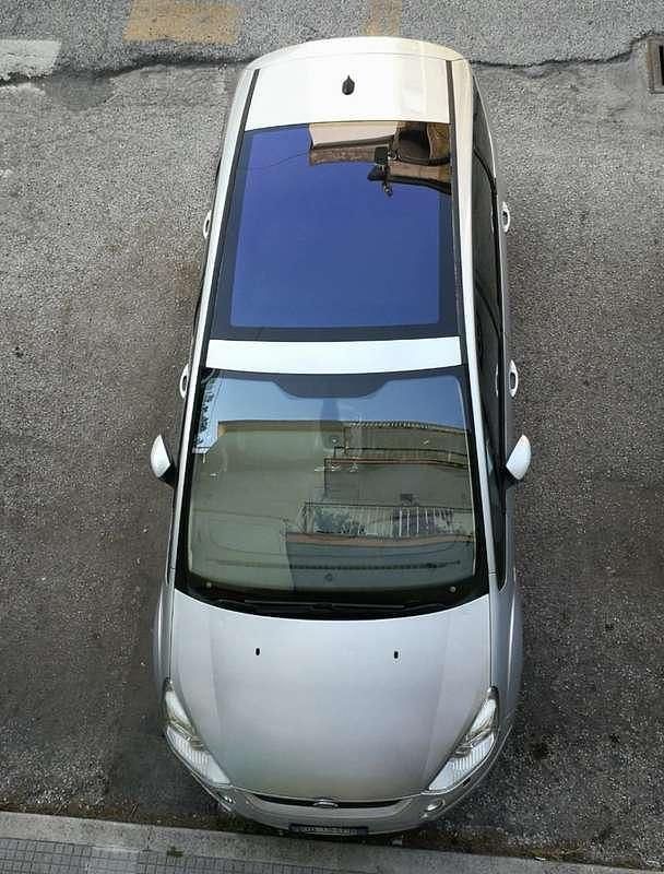 Usata Ford S-MAX Titanium 140 CV (102 kW) 2008 Argento Monovolume