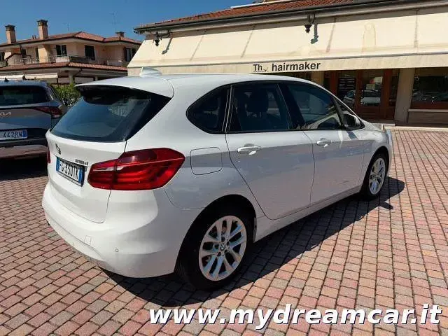 Usata BMW 216 Active Tourer Advantage 115 CV (84 kW) 2017 Bianco Monovolume