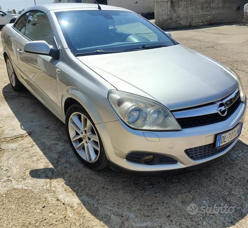 Usata 2007 Opel Astra Cabriolet Cosmo Cabrio | 5000 € - Immagine 1/4