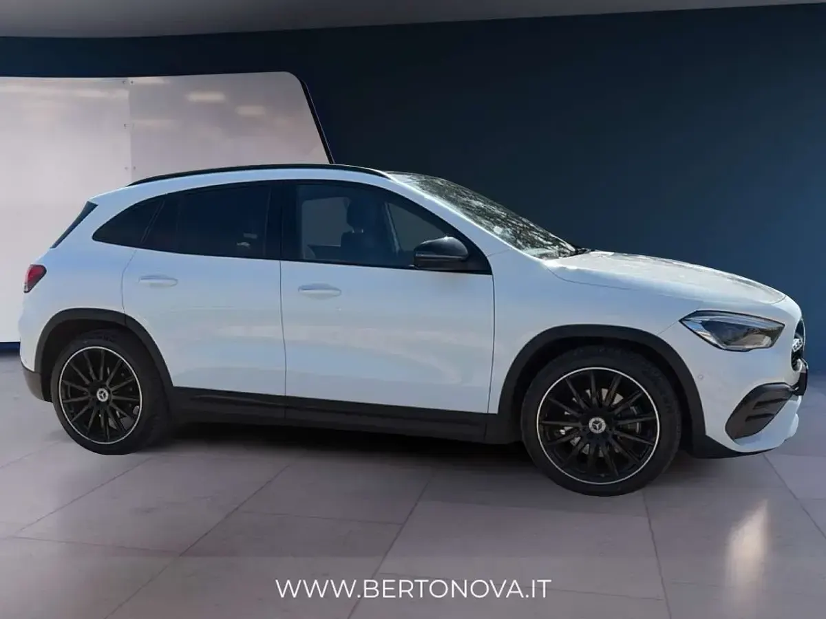 Usata Mercedes GLA200 AMG line 150 CV (110 kW) 2022 Bianco SUV