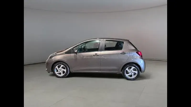 Usata Toyota Yaris Active 101 CV (74 kW) 2016 Utilitaria