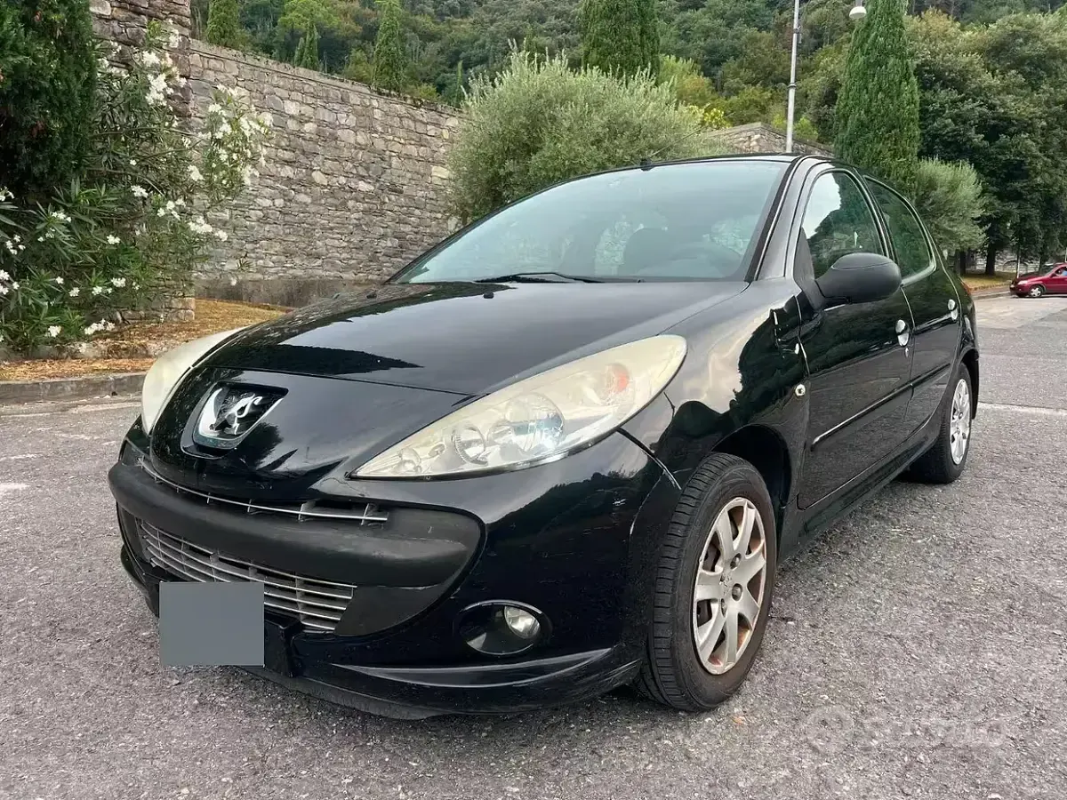 Usata Peugeot 206+ 68 CV (50 kW) 2009 Nero Utilitaria
