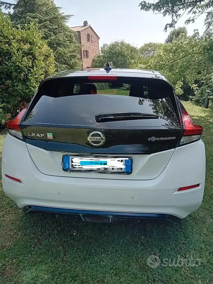 Usata Nissan Leaf 61 kW (84 CV) 2022 Bianco Utilitaria