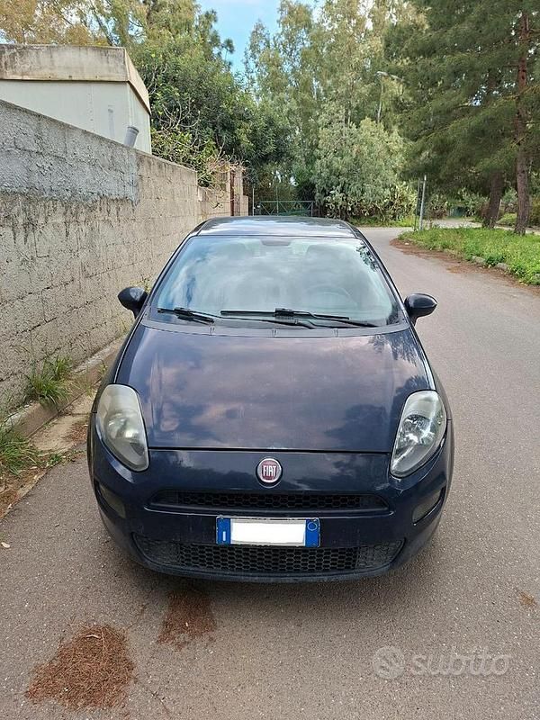 Usata Fiat Punto 69 CV (50 kW) 2012 Blu Utilitaria
