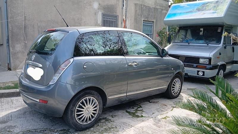 Usata Lancia Ypsilon 77 CV (56 kW) 2010 Utilitaria