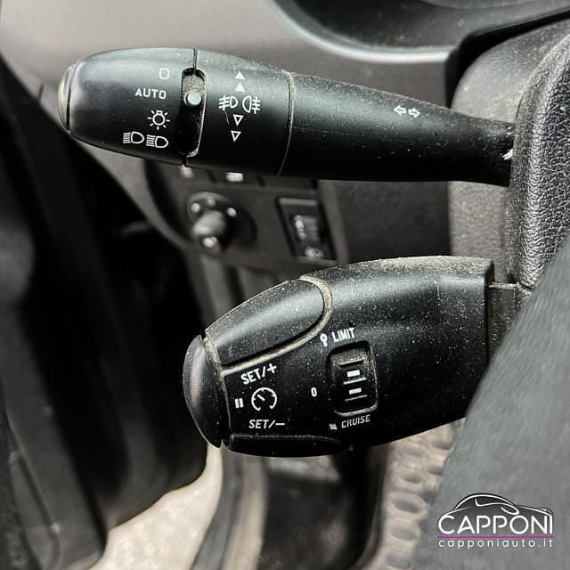 Usata Peugeot Partner Tepee 2017 Grigio scuro Monovolume