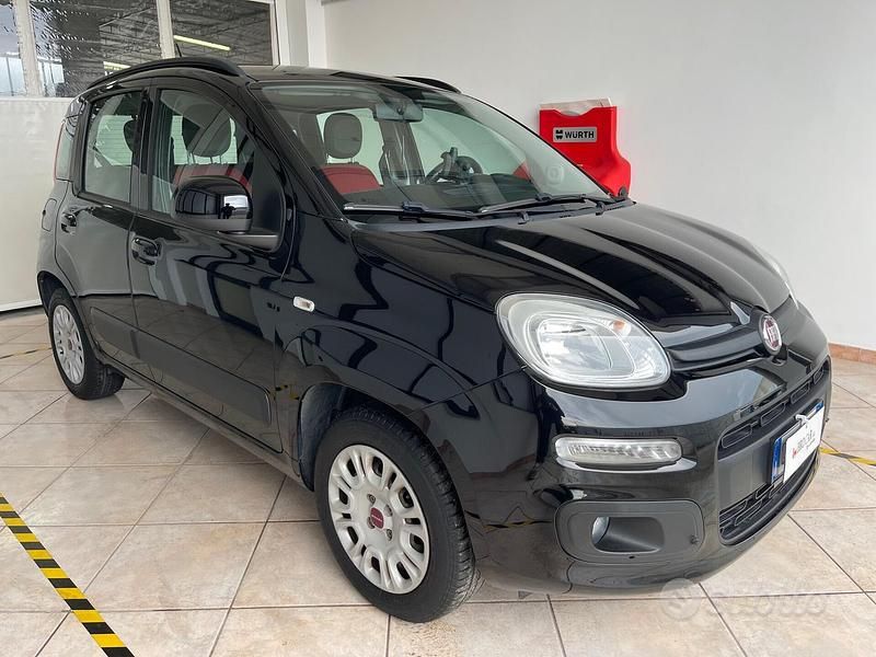 Usata Fiat Panda Lounge 69 CV (50 kW) 2020 Nero Berlina